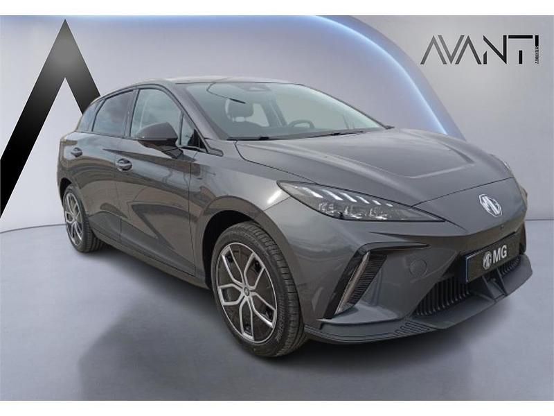 Usado MG MG4 EV Luxury 150 kW (204 CV) 2025 Gris Utilitario