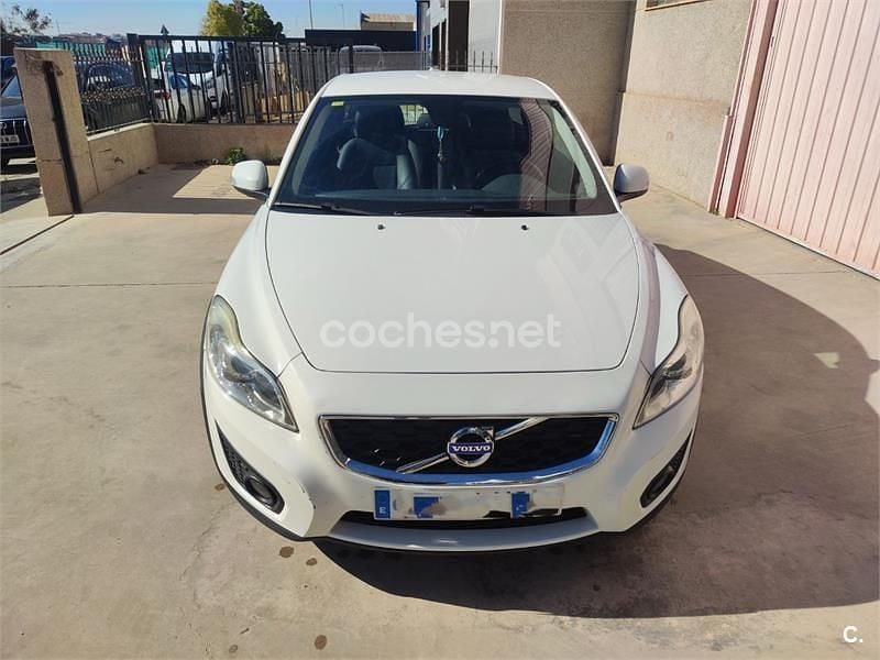 Usado Volvo C30 Momentum 115 CV (84 kW) 2012 Blanco Utilitario