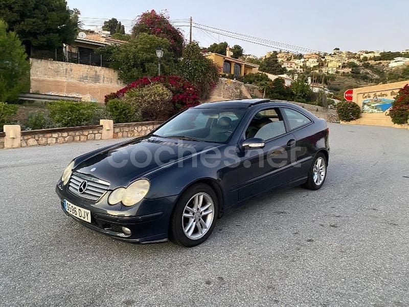 Azul Usado 2002 Mercedes C220 Berlina | 4250 € (Precio justo) - Imagen 1/4