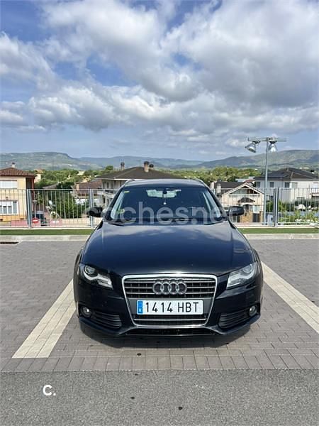 Usado Audi A4 143 CV (105 kW) 2011 Negro Familiar