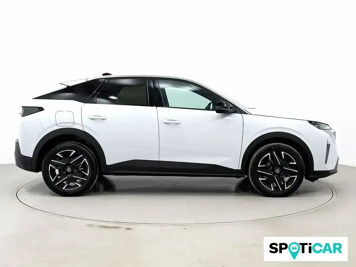 Usado Peugeot 3008 Allure 136 CV (100 kW) 2024 Blanco SUV