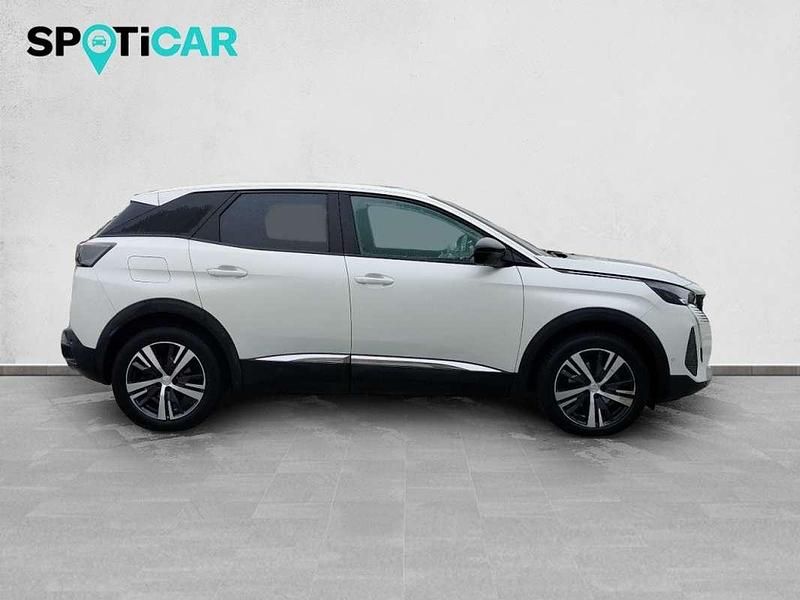 Usado Peugeot 3008 Allure 131 CV (96 kW) 2022 Blanco SUV