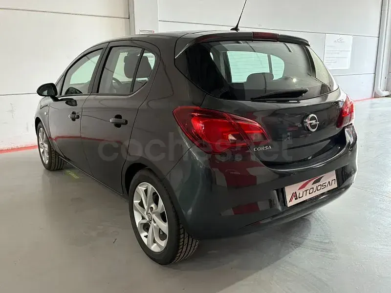 Usado Opel Corsa Selective 90 CV (66 kW) 2018 Gris / plata Utilitario