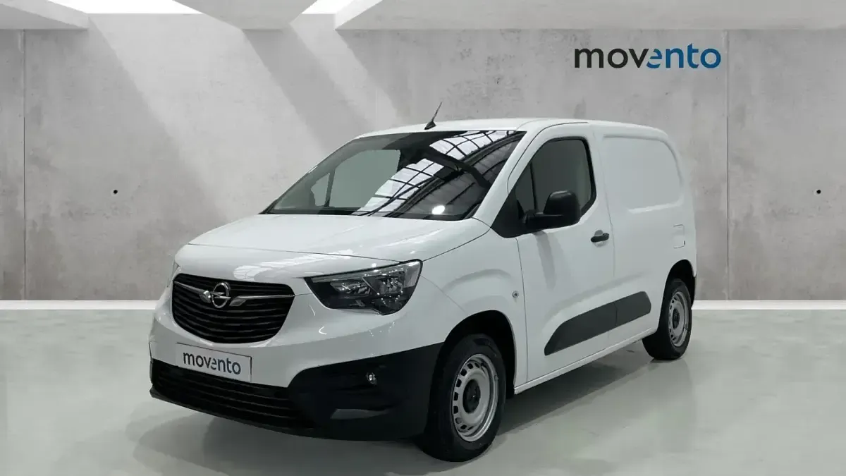 Usado Opel Combo S 102 CV (75 kW) 2021 Blanco Monovolumen