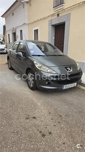 Usado Peugeot 207 Premium 90 CV (66 kW) 2008 Verde Berlina