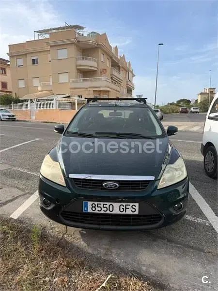 Usado Ford Focus Trend 100 CV (73 kW) 2008 Verde Berlina