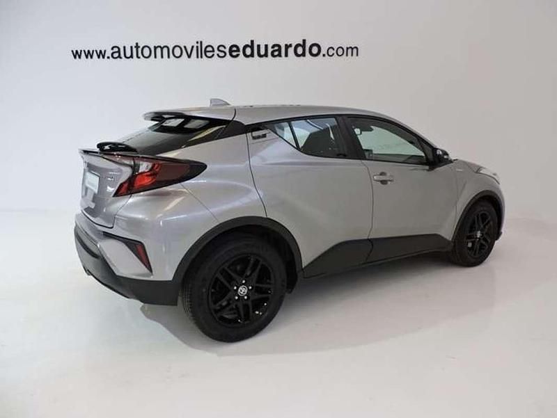 Usado Toyota C-HR Business Edition 122 CV (89 kW) 2021 Plateado SUV