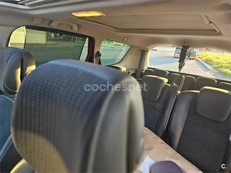 Usado Renault Scénic III Dynamique 130 CV (95 kW) 2013 Granate Monovolumen