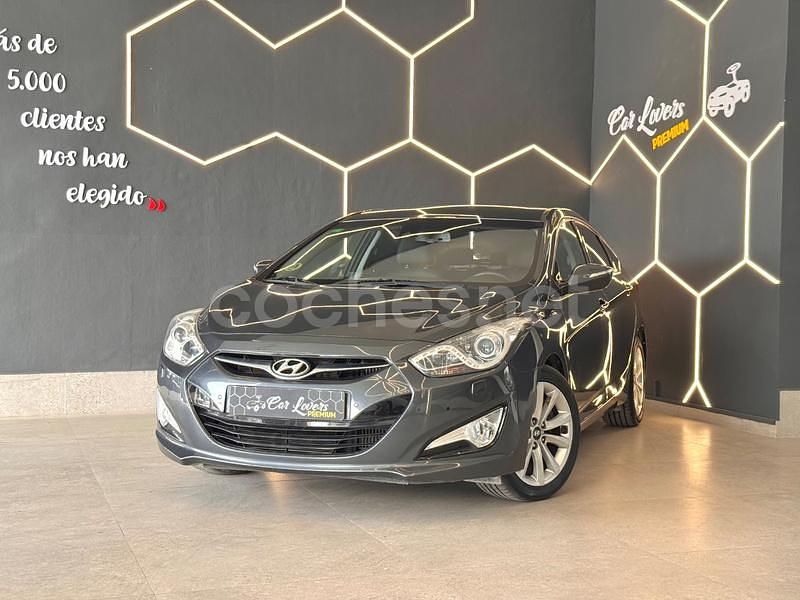 Usado Hyundai i40 115 CV (84 kW) 2013 Gris / plata Berlina