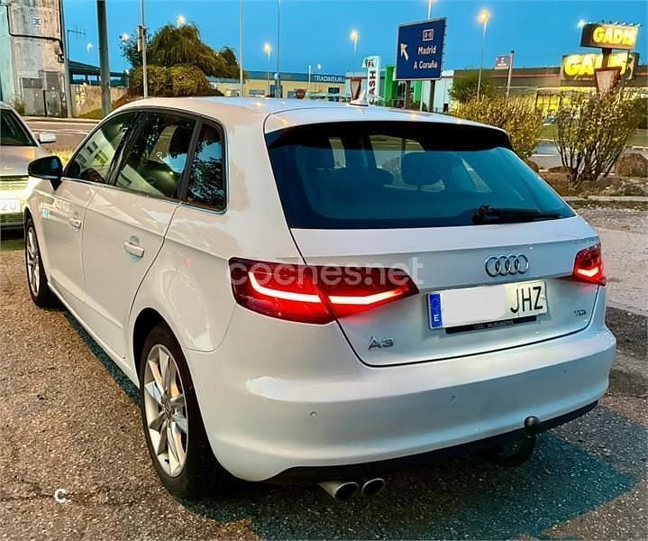 Blanco Usado 2015 Audi A3 Design Berlina | 16.900 € (Un poco caro) - Imagen 1/4