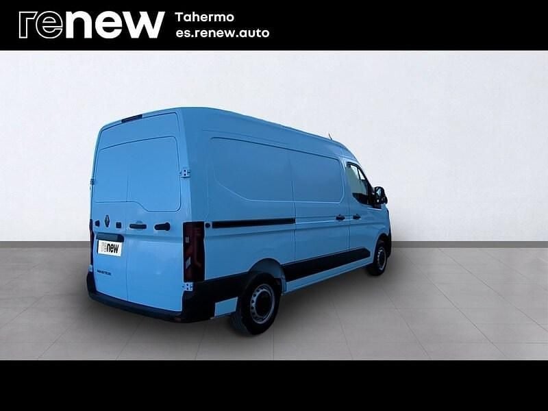 Usado Renault Master 150 CV (110 kW) 2025 Blanco Monovolumen