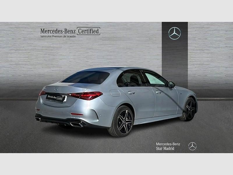 Usado Mercedes C300e 313 CV (230 kW) 2025 Gris / plata Berlina