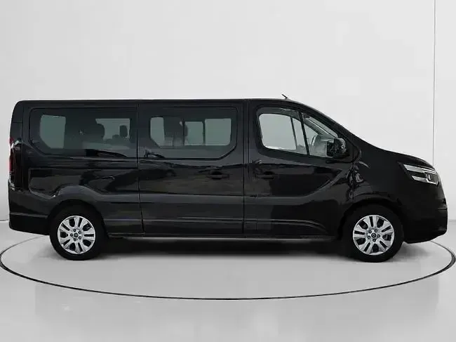 Usado Nissan Primastar Acenta 150 CV (110 kW) 2025 Negro Monovolumen
