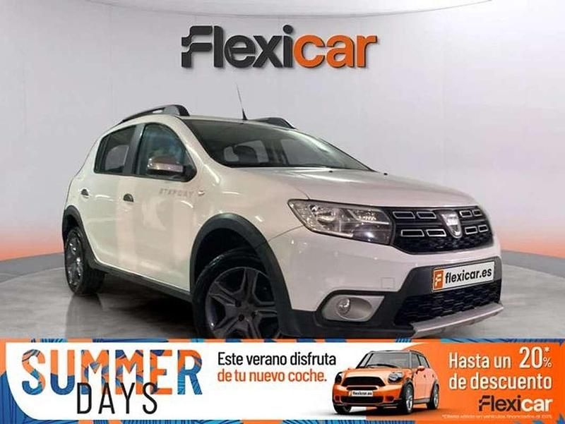 Blanco Usado 2017 Dacia Sandero Lauréate Utilitario | 10.190 € (Precio justo) - Imagen 1/4