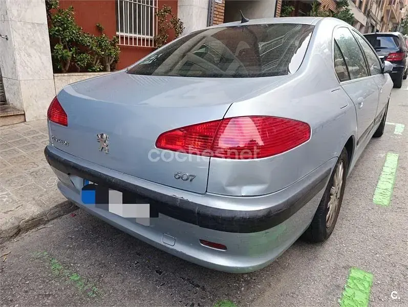 Usado Peugeot 607 160 CV (117 kW) 2003 Azul Berlina