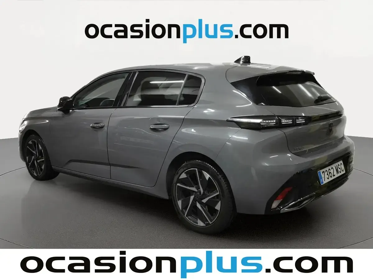 Usado Peugeot 308 Allure 131 CV (96 kW) 2024 Gris Utilitario