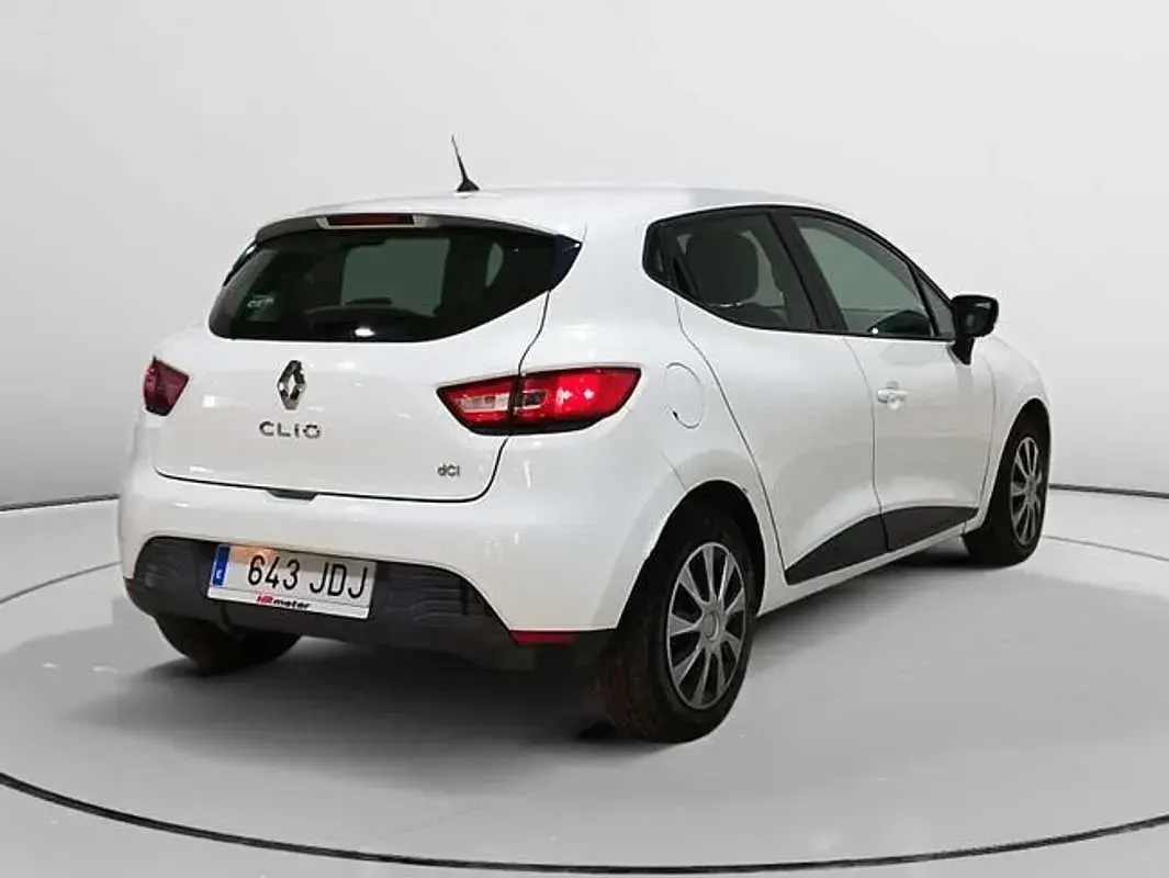 Usado Renault Clio IV Expression 90 CV (66 kW) 2015 Blanco Utilitario