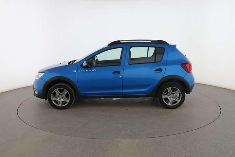 Usado Dacia Sandero Essentiel 91 CV (66 kW) 2019 Azul Utilitario