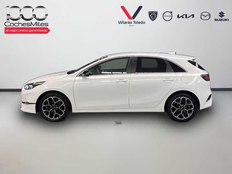 Usado Kia Ceed Style 101 CV (74 kW) 2025 Blanco Utilitario