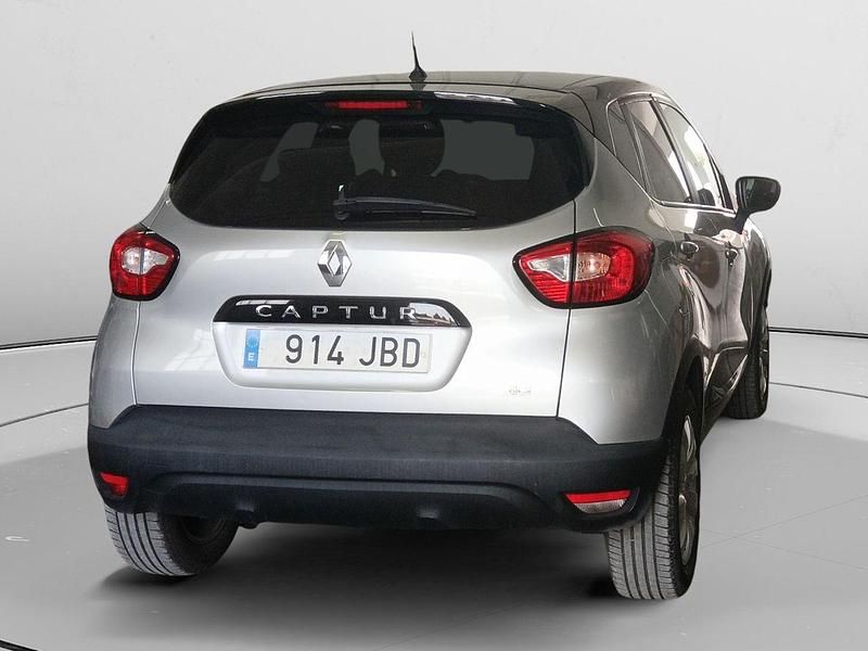 Usado Renault Captur Intens 90 CV (66 kW) 2014 Gris SUV