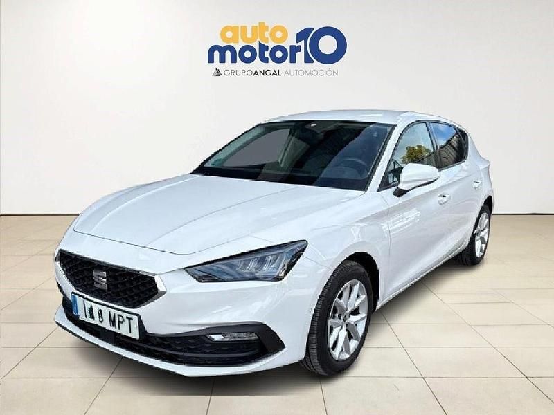Usado Seat Leon Style 150 CV (110 kW) 2024 Blanco Berlina
