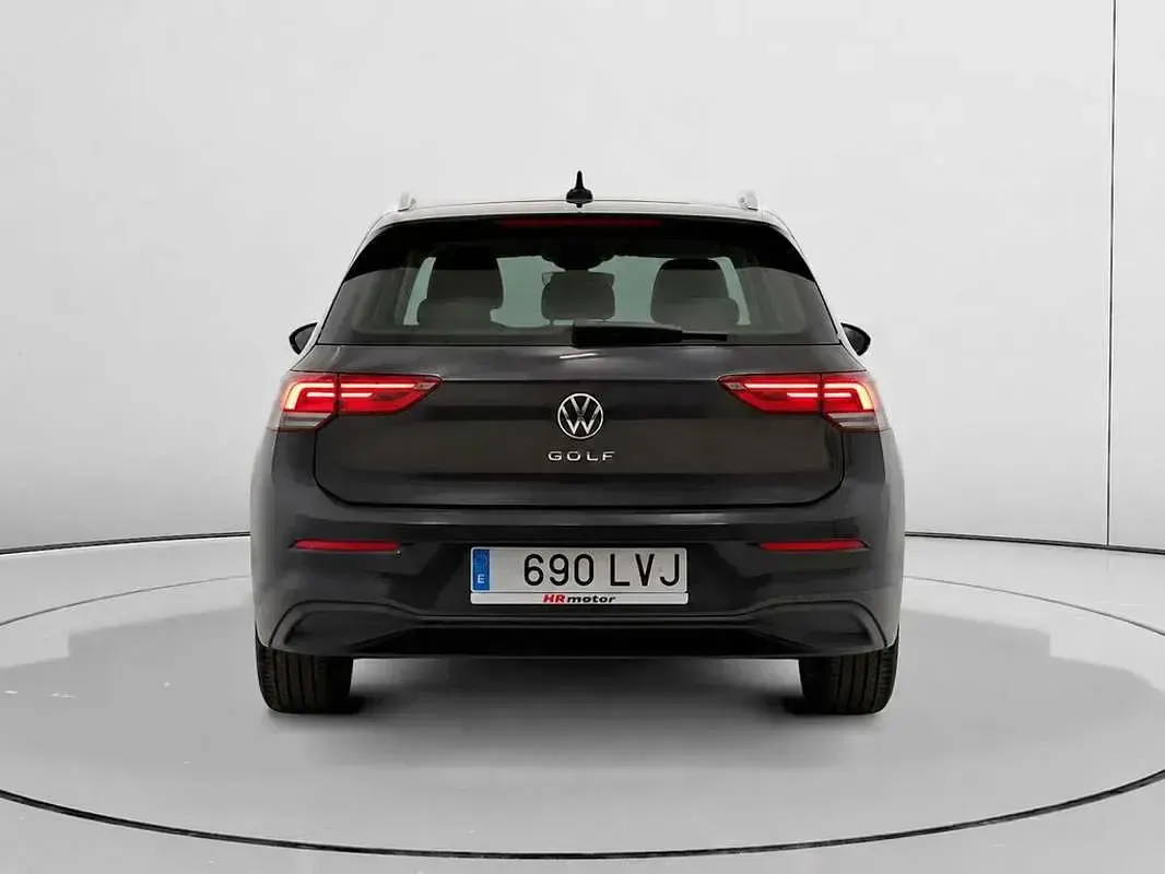 Usado VW Golf VIII 116 CV (85 kW) 2021 Gris Utilitario