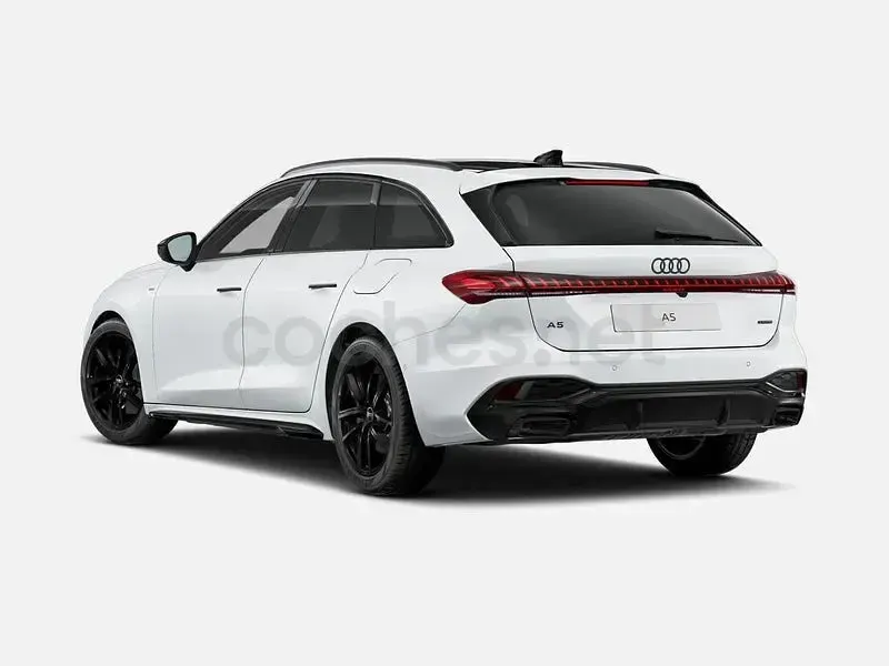 Usado Audi A5 204 CV (150 kW) 2025 Blanco Familiar