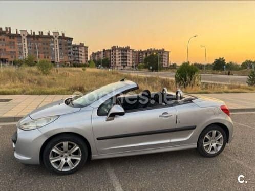 Usado Peugeot 207 CC 120 CV (88 kW) 2007 Gris / plata Descapotable