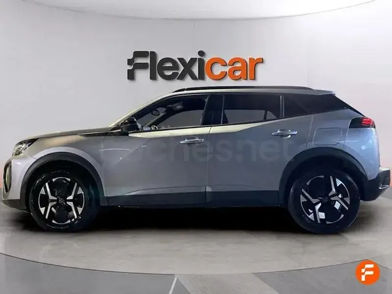 Usado Peugeot 2008 Allure 130 CV (95 kW) 2024 Gris / plata SUV