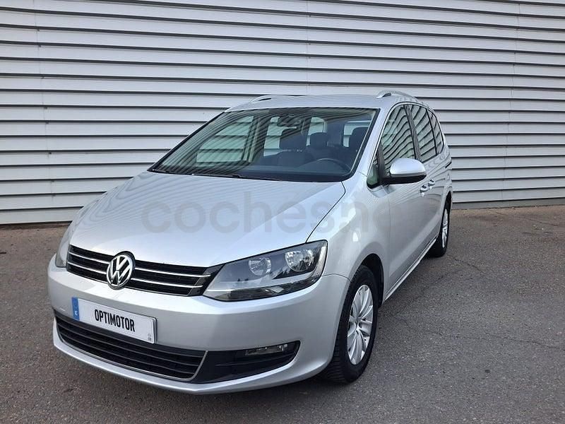 Usado VW Sharan Advance 140 CV (102 kW) 2012 Gris / plata Monovolumen