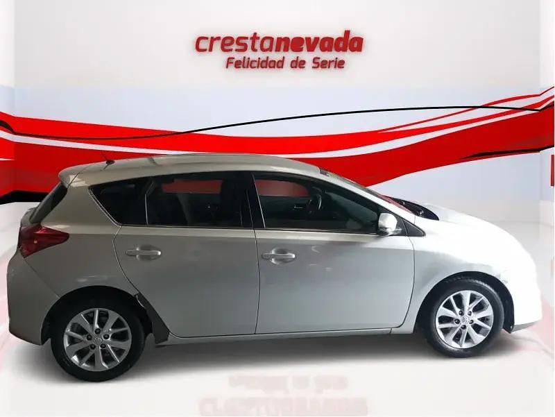 Usado Toyota Auris Active 90 CV (66 kW) 2013 Gris