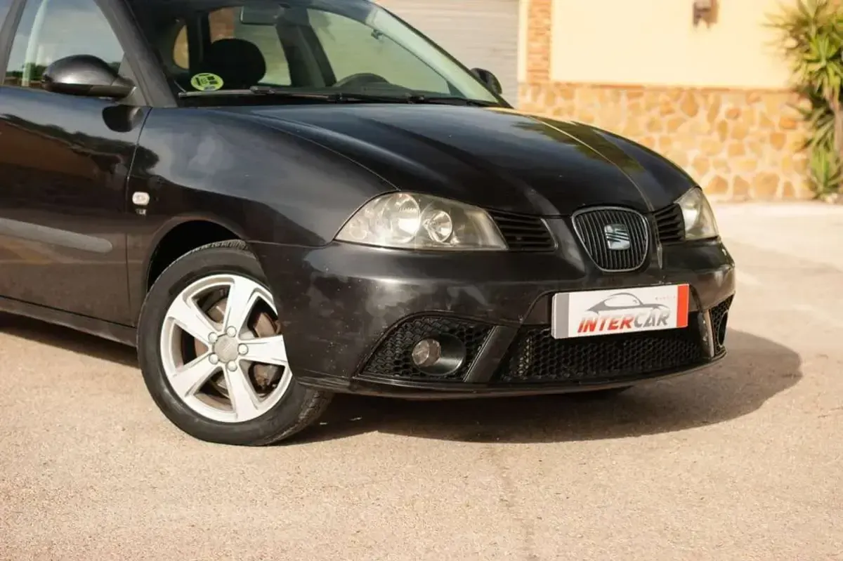 Usado Seat Ibiza Stylance 101 CV (74 kW) 2006 Negro Utilitario