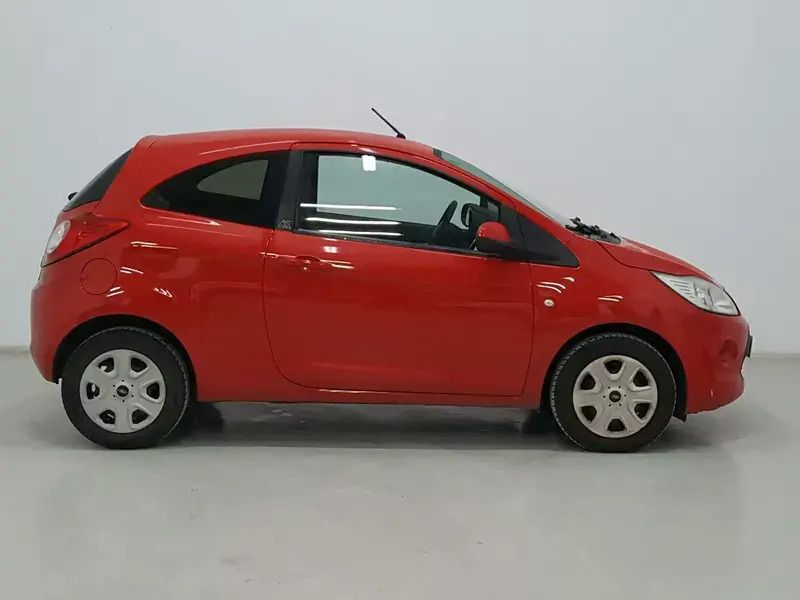 Usado Ford Ka S 69 CV (50 kW) 2014 Rojo Utilitario