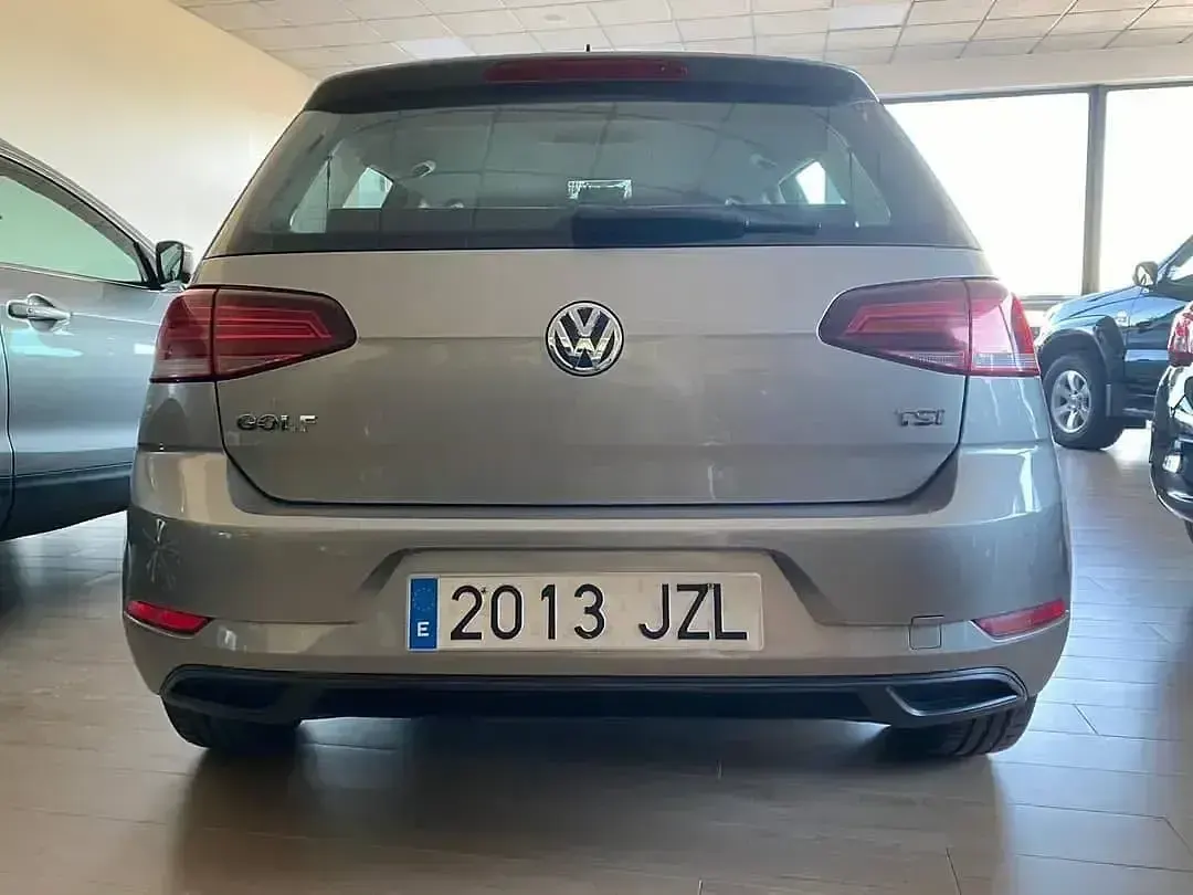 Usado VW Golf VII Edition 110 CV (80 kW) 2017 Gris Utilitario