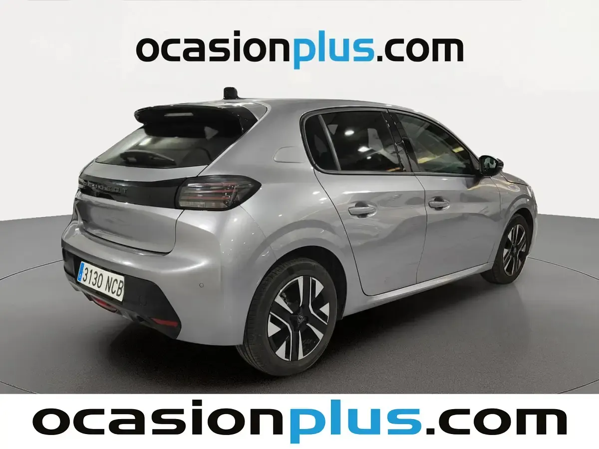 Usado Peugeot 208 Allure 102 CV (75 kW) 2025 Gris Utilitario