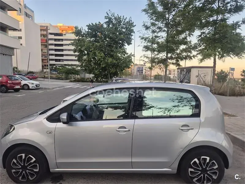Usado Seat Mii Style 60 CV (44 kW) 2014 Gris / plata Utilitario