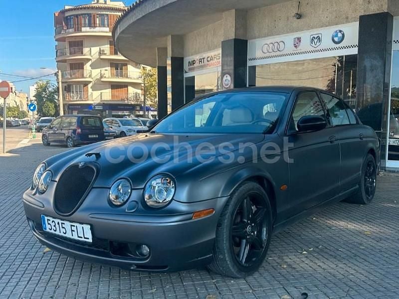 Usado Jaguar S-Type Executive 298 CV (219 kW) 2002 Gris / plata Berlina