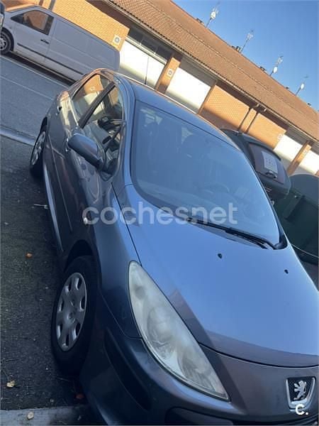 Usado Peugeot 307 90 CV (66 kW) 2006 Azul Berlina