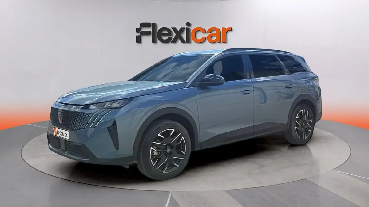 Używany Peugeot 5008 Allure 136 KM (100 kW) 2025 Niebieski SUV
