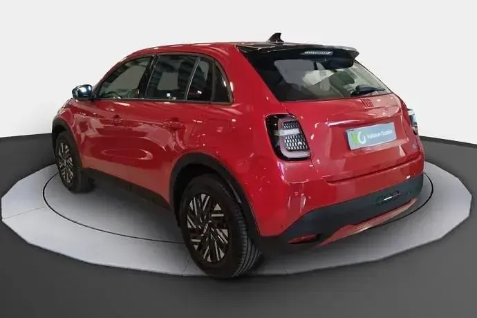 Usado Fiat 600E Red 114 kW (156 CV) 2024