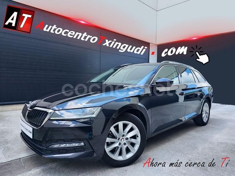 Negro Usado 2021 Skoda Superb Ambition Familiar | 24.990 € (Un poco caro) - Imagen 1/4