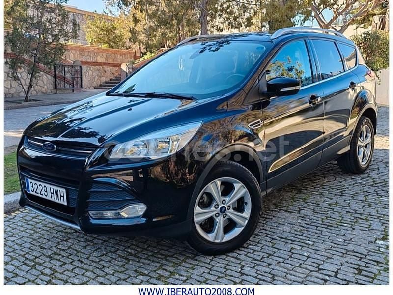 Negro Usado 2014 Ford Kuga Titanium SUV | 11.990 € (Buen precio) - Imagen 1/4