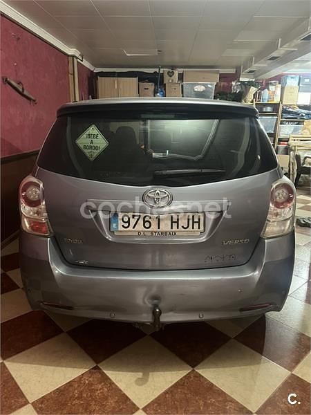 Usado Toyota Verso Advance 126 CV (92 kW) 2012 Gris / plata Monovolumen