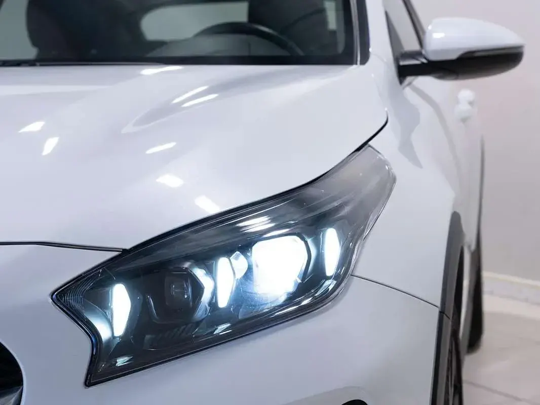 Usado Kia XCeed 120 CV (88 kW) 2022 Blanco SUV