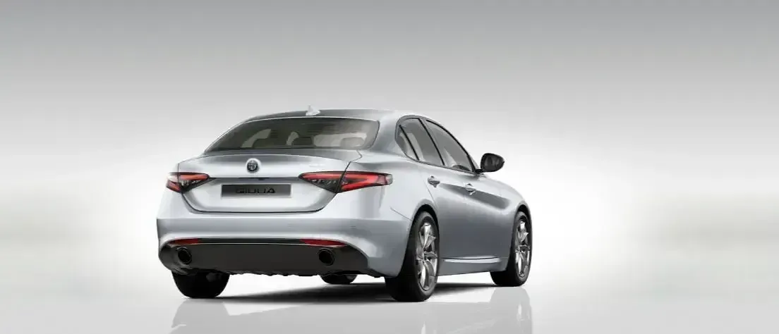 Usado Alfa Romeo Giulia Sprint Sprint 160 CV (117 kW) 2023 Gris Coupe