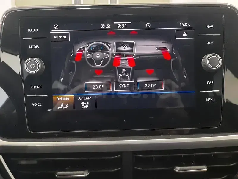 Usado VW T-Roc 150 CV (110 kW) 2025 Gris / plata SUV