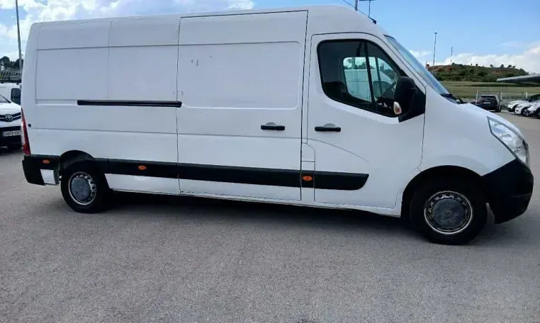 Usado Renault Master 110 CV (80 kW) 2019 Blanco Van