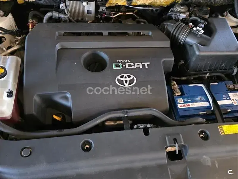 Usado Toyota RAV4 Executive 150 CV (110 kW) 2012 Blanco SUV