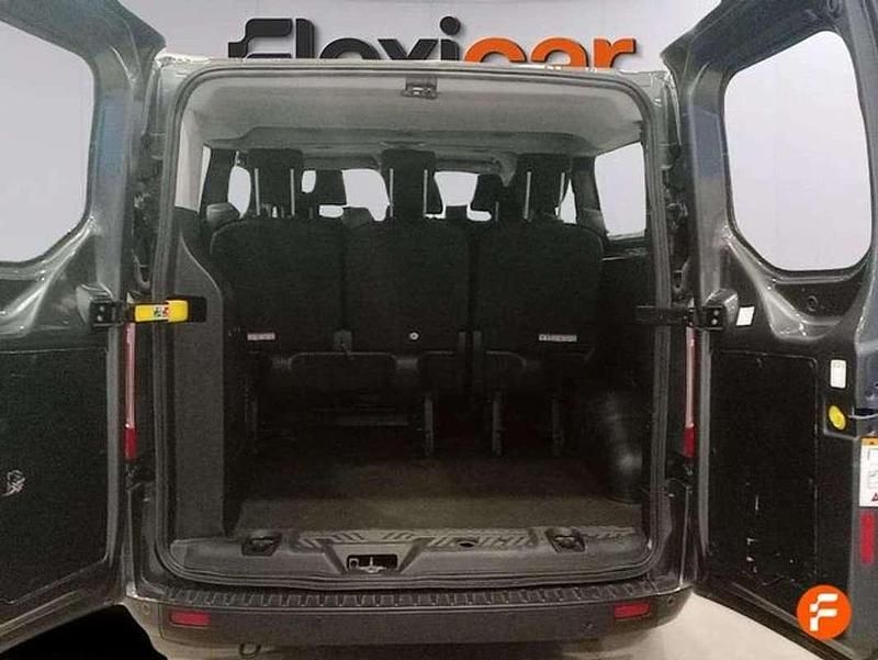 Usado Ford Transit Custom Trend 131 CV (96 kW) 2023 Gris Familiar