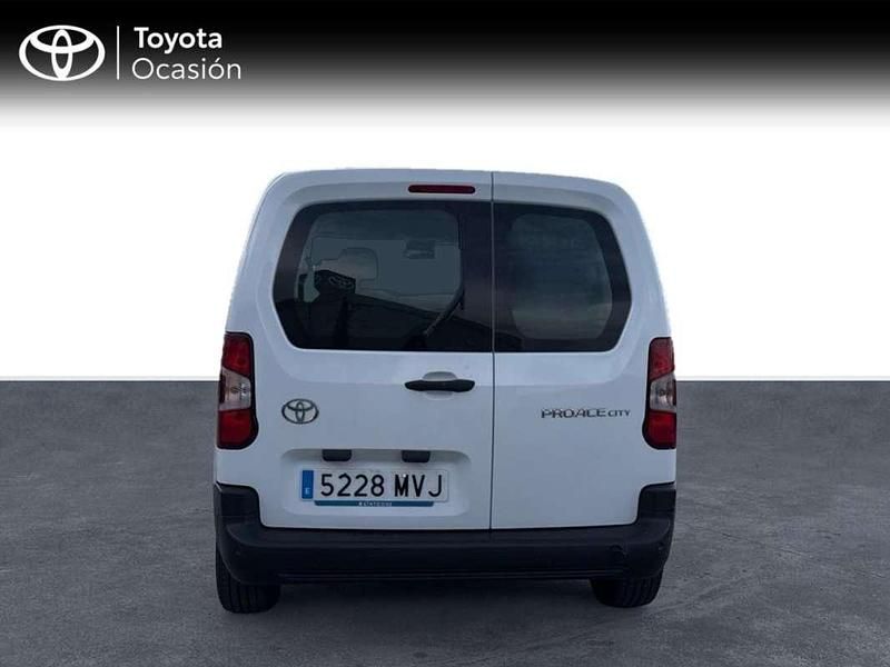 Usado Toyota Proace Verso City 101 CV (74 kW) 2024 Blanco Familiar